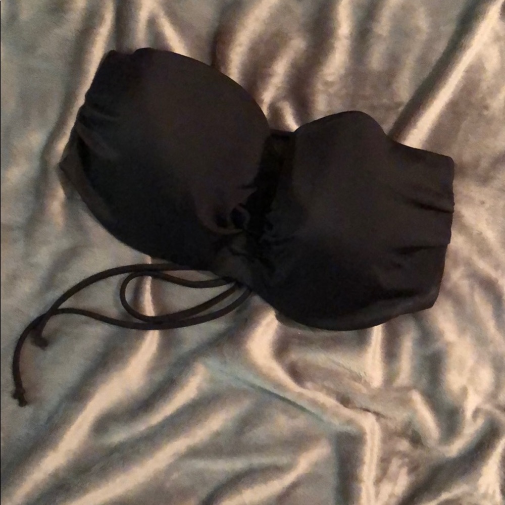 Strapless push-up swim top